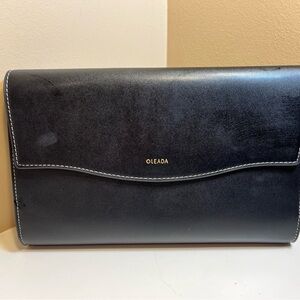 Oleada Black Clutch